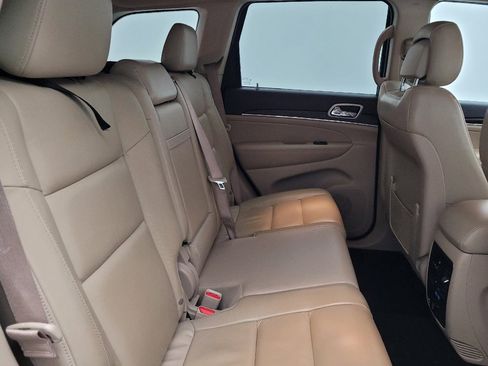 Used 2020 Jeep Grand Cherokee Limited image 19