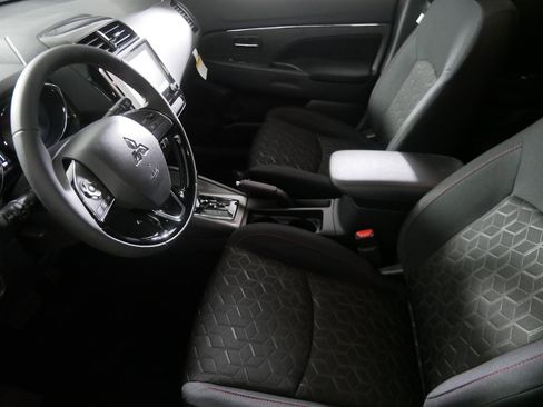 New 2025 Mitsubishi Outlander Sport LE image 4