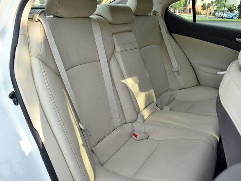 Used 2013 Lexus IS 250 AWD w/ Luxury Plus Pkg Value Edition image 15