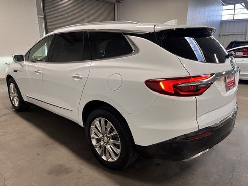 Used 2019 Buick Enclave Premium w/ Experience Buick Package image 5