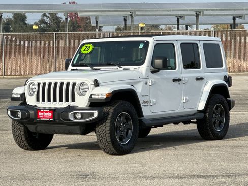 Used 2020 Jeep Wrangler Unlimited Sahara image 8