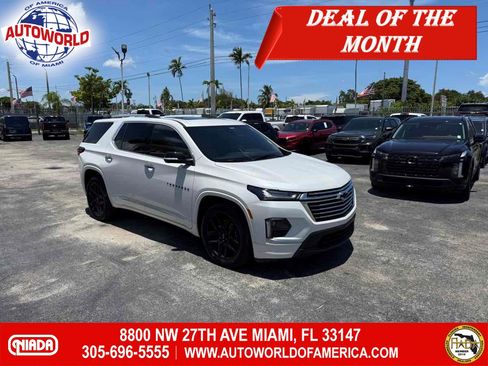 Used 2022 Chevrolet Traverse Premier w/ LPO, Blackout Package image 1