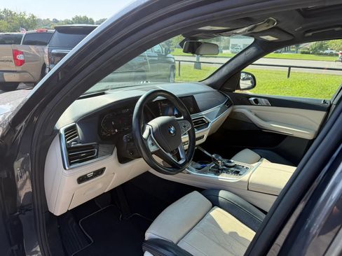 Used 2019 BMW X7 xDrive50i w/ Executive Package AWD/4WD image 9