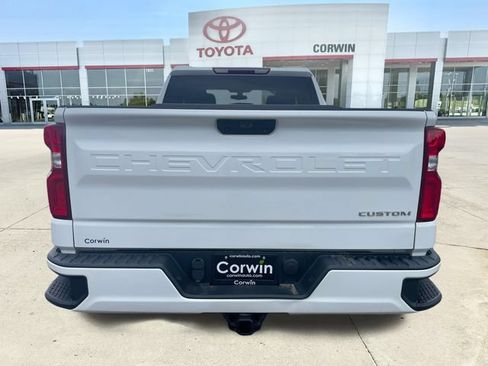 Used 2020 Chevrolet Silverado 1500 Custom w/ Custom Value Package AWD/4WD image 4