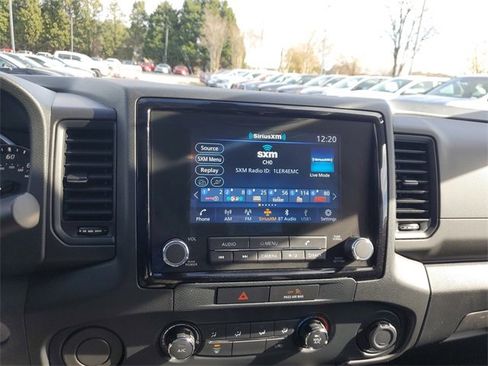 Used 2022 Nissan Frontier S image 17