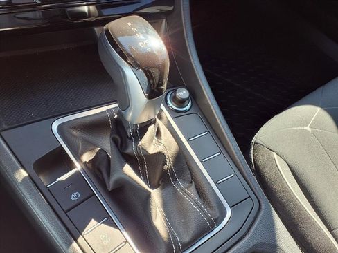 Used 2025 Volkswagen Jetta Sport image 20