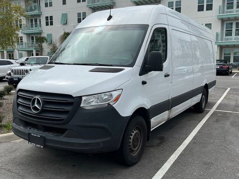 Used 2020 Mercedes-Benz Sprinter 2500 image 1