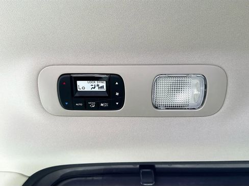Used 2025 Honda Odyssey EX-L image 20