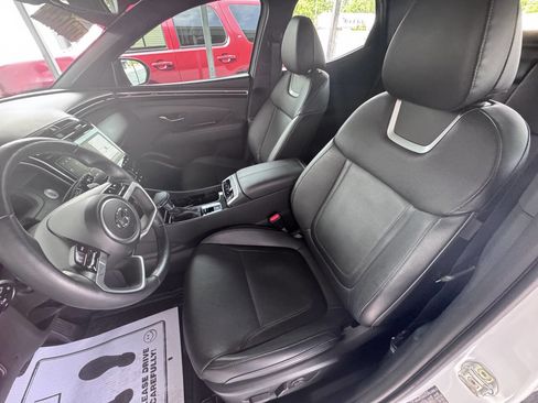 Used 2022 Hyundai Santa Cruz Limited AWD/4WD image 16