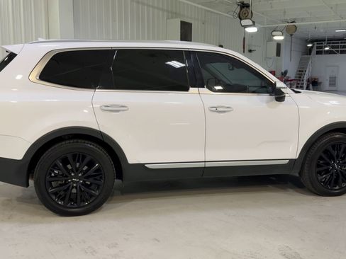 Used 2022 Kia Telluride SX w/ SX Prestige Package image 2