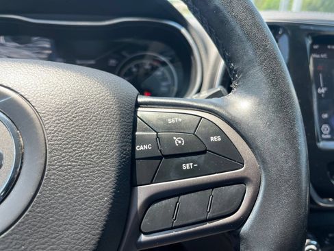 Used 2020 Jeep Cherokee Limited AWD/4WD image 14