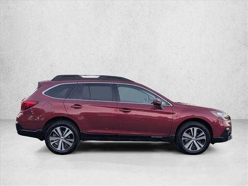 Used 2018 Subaru Outback 3.6R Limited image 4