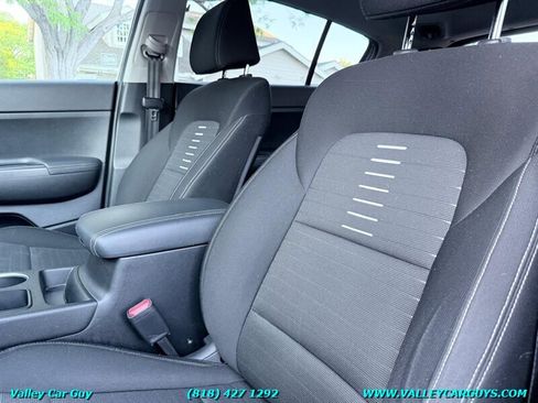 Used 2018 Kia Sportage LX image 13