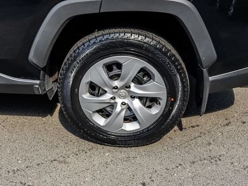 Used 2023 Toyota RAV4 LE AWD/4WD image 14