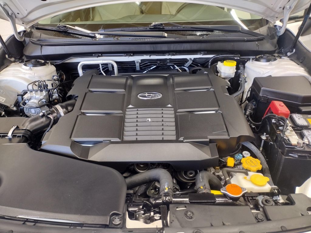 Used 2017 Subaru Outback 3.6R Limited AWD/4WD image 8