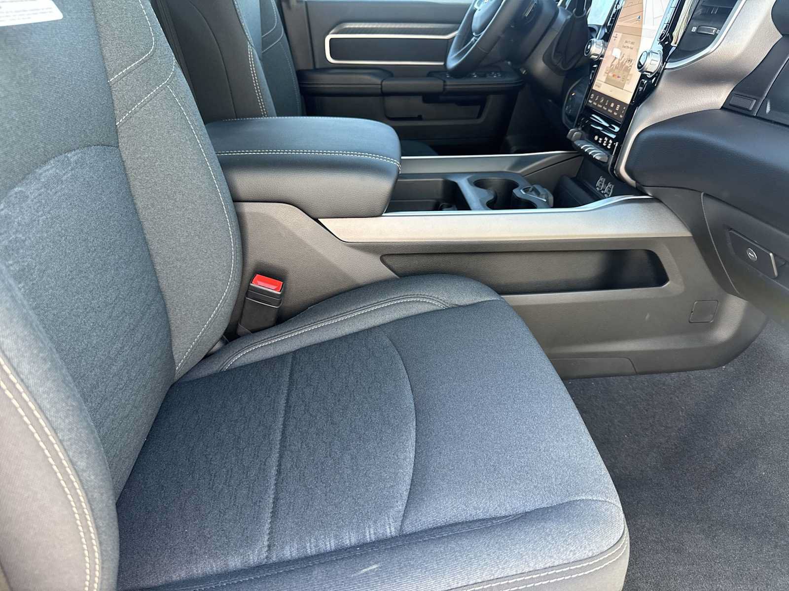 New 2026 RAM 3500 Big Horn AWD/4WD image 17
