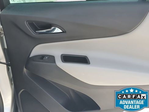 Used 2021 Chevrolet Equinox LS image 43