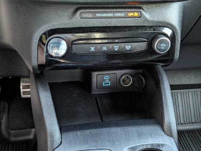 Used 2023 Ford Escape ST-Line w/ Tech Pack #1 AWD/4WD image 8