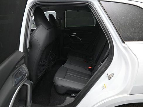 New 2026 Audi Q5 Prestige image 11