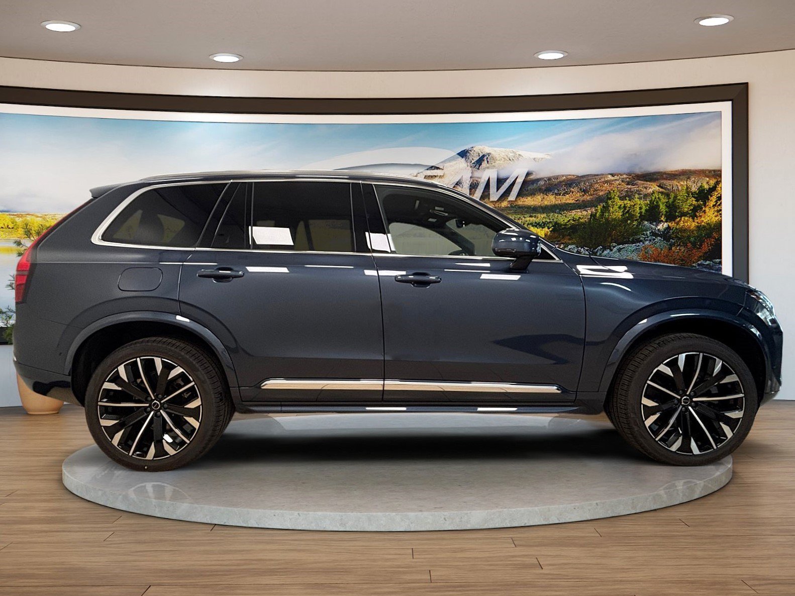 New 2026 Volvo XC90 T8 Plus w/ Protection Package AWD/4WD image 7