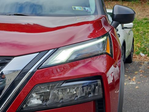 Certified 2023 Nissan Rogue S image 9