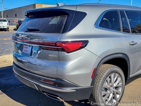 New 2026 Buick Enclave Preferred image 7