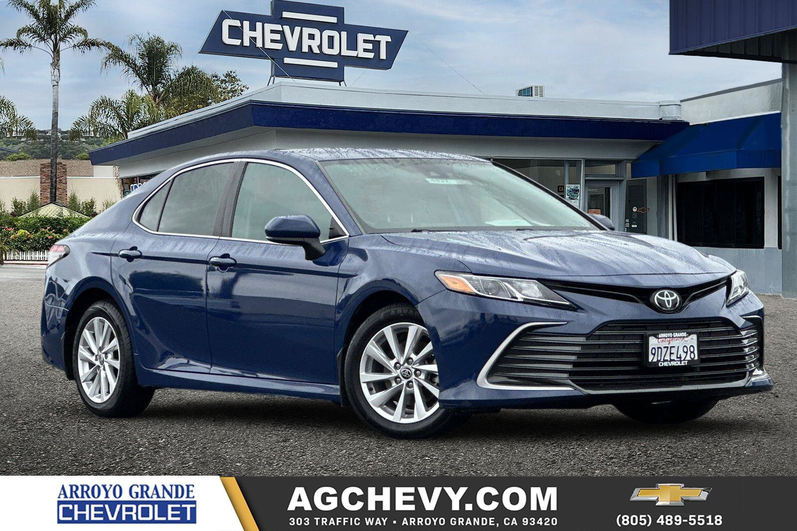 Used 2023 Toyota Camry LE FWD image 1