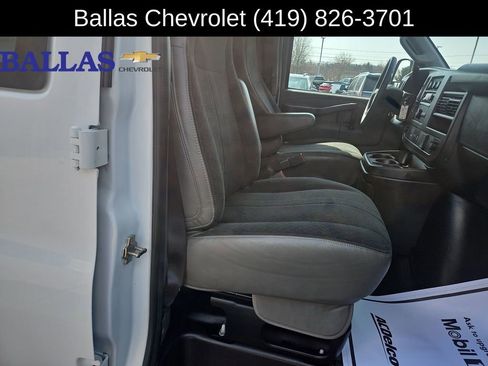 Certified 2024 GMC Savana 2500 w/ Driver Convenience Package RWD image 28