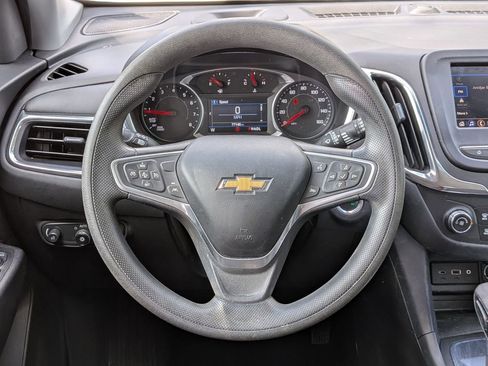Used 2022 Chevrolet Equinox LT FWD image 11