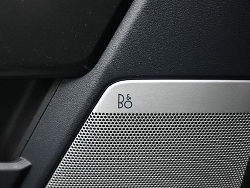 Used 2023 Ford F150 Lariat w/ Equipment Group 502A High image 11