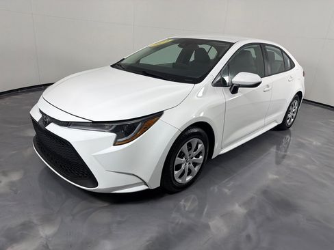 Used 2022 Toyota Corolla LE FWD image 9