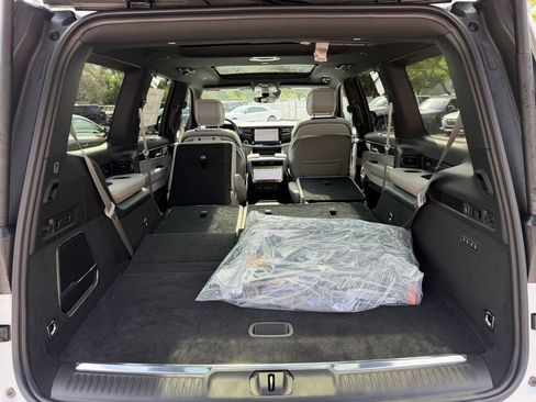 New 2026 Jeep Grand Wagoneer Summit AWD/4WD image 45