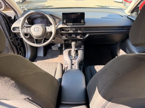 Used 2023 Honda HR-V LX image 16