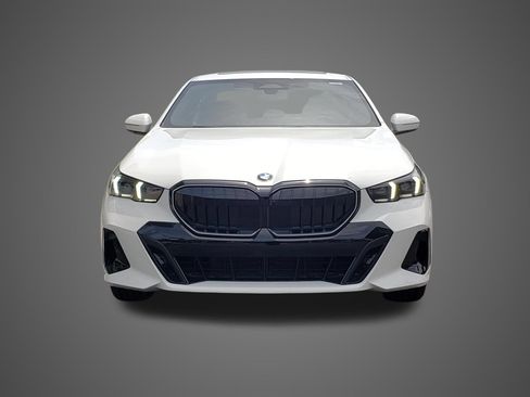New 2027 BMW 530i xDrive w/ M Sport Package AWD/4WD image 2