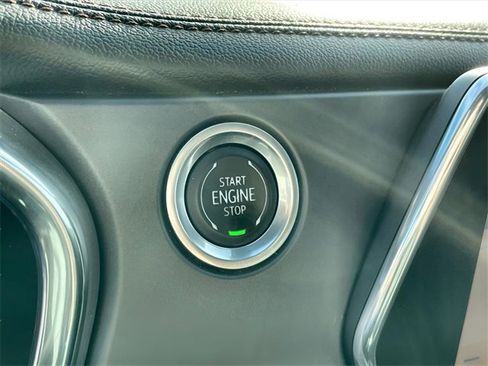 Certified 2019 Chevrolet Blazer Premier w/ Driver Confidence II Package image 18