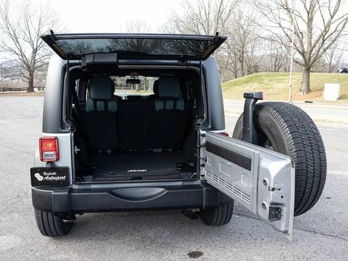 Used 2015 Jeep Wrangler Unlimited Sport w/ Quick Order Package 24S image 47