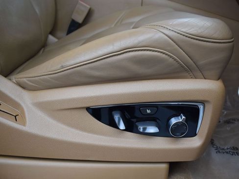 Used 2017 Cadillac Escalade Platinum image 40