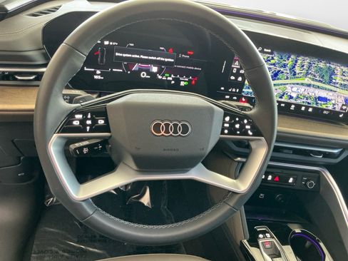 Certified 2025 Audi Q5 Premium w/ Convenience Package image 12