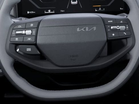 New 2025 Kia K4 EX image 22