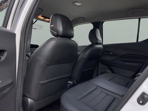 Used 2019 Nissan Kicks SR w/ SR Premium Package image 21