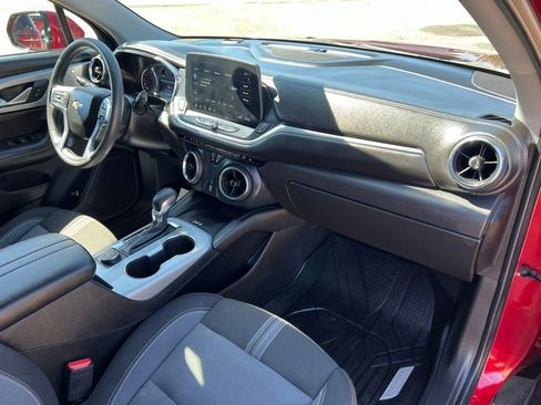 Used 2024 Chevrolet Blazer LT w/ Convenience Package FWD image 11
