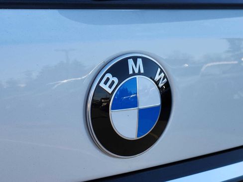 Certified 2024 BMW X7 xDrive40i w/ Executive Package image 28