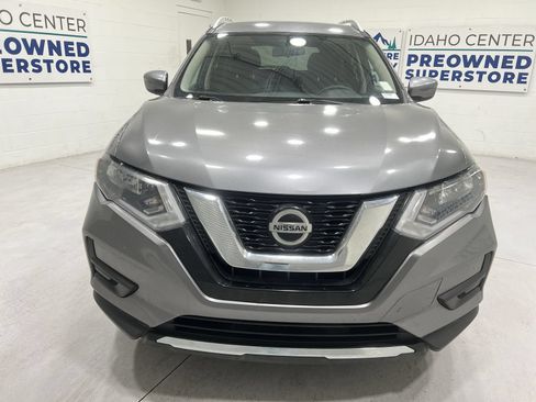 Used 2018 Nissan Rogue SV AWD/4WD image 3