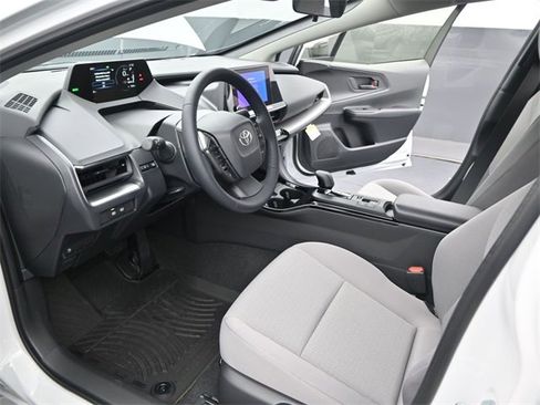 New 2026 Toyota Prius LE image 4