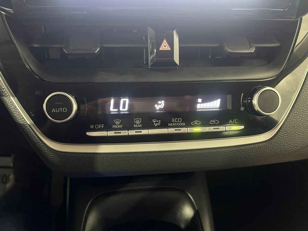 Used 2024 Toyota Corolla LE FWD image 37