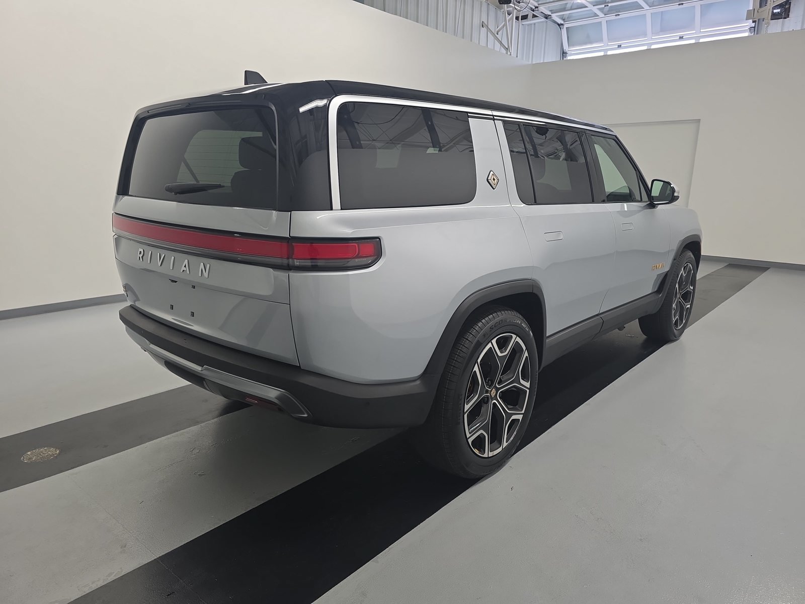 Used 2023 Rivian R1S Adventure Quad AWD/4WD image 5