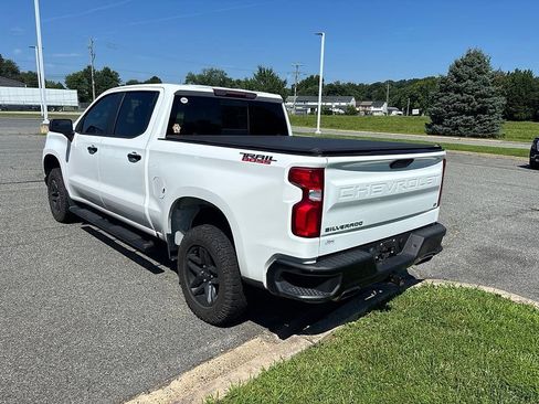 Used 2021 Chevrolet Silverado 1500 LT Trail Boss w/ Convenience Package II AWD/4WD image 9
