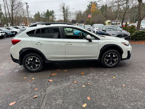 Used 2019 Subaru Crosstrek 2.0i Premium w/ Moonroof Package image 6