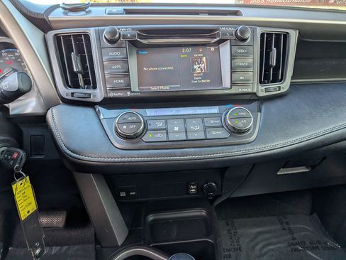 Used 2016 Toyota RAV4 XLE image 19