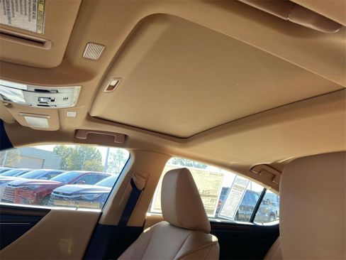 New 2025 Lexus ES 350 w/ Premium Package image 14